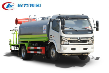国六大多利卡喷雾车